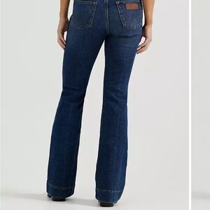 WOMEN'S WRANGLER RETRO® BAILEY HIGH RISE TROUSER JEAN